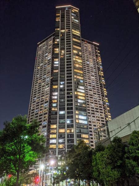 リビングより東京タワー・浜離宮を望む角部屋住戸